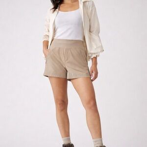 Athleta Trekkie North Shorts Khaki Beige Stretch Hiking Outdoor Size 4